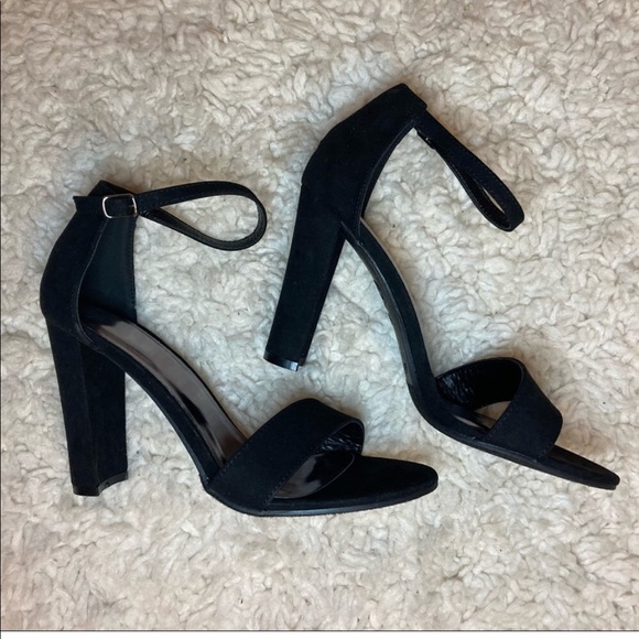 Chelsea Moreland Shoes - Black Faux Suede Block Sandal Heels NWOT